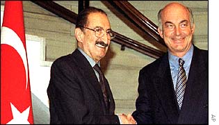 Bulent Ecevit and Kemal Dervis in March 2001