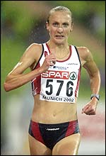 Paula Radcliffe on her way to gold