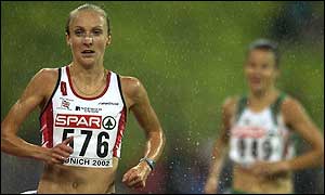Paula Radcliffe eclipsed second-placed Sonia O'Sullivan