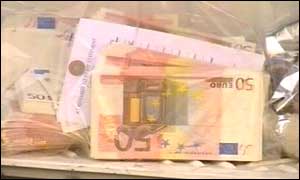 Forged euro banknotes