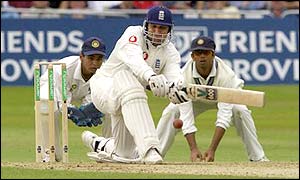 Rahul Dravid makes the catch from Mark Butcher off Harbhajan Singh's bowling; Butcher is out for 53