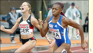 France successfully defend their European title, pipping Germany on the line to win in 42.46 seconds