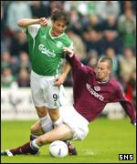 Luna goes down under the challenge of Simmons