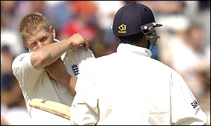 Matthew Hoggard is exasperated at failing to get a wicket
