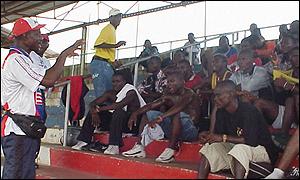 Kadala Kromah lectures his squad