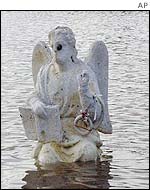 Angel in Prague cemetery