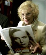 At the 2000 launch of her pictorial biography
