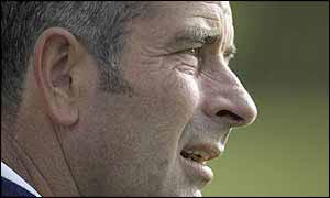 A concerned-looking Sam Torrance