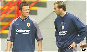 Barry Ferguson and Don Hutchison at Scotland training