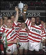 Shaun Edwards and Martin Offiah lift the trophy in 1996