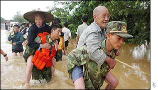 File photo: Flood rescue in China's Guangxi Zhuang region.