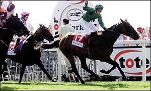 Hugs Dancer wins the Tote Ebor at York