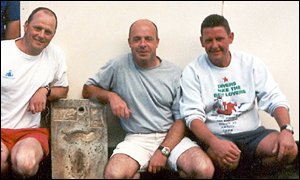 The three diving companions