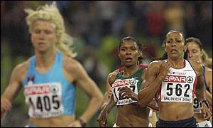 Jolanda Ceplak (left) beat Holmes (right) in Munich