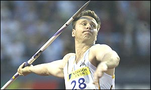 Steve Backley comes sixth in the javelin