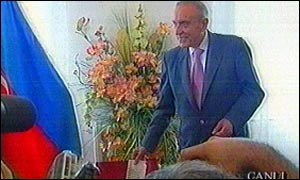 Azerbaijani President Heydar Aliyev casts his vote