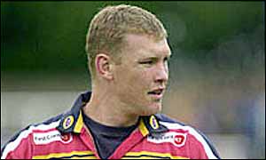 Nigel Roy ran in two tries in London's crucial win