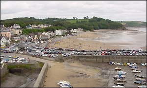 Saundersfoot beach