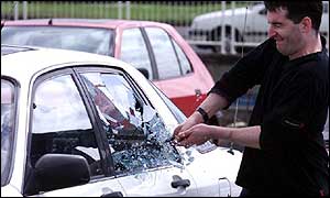 Police demonstration of car theft