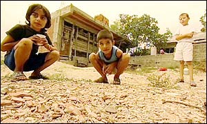 Children in slum district of Istanbul