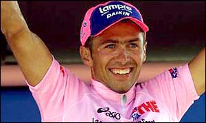 Gilberto Simoni in the colours of his former team Lampre-Daikin