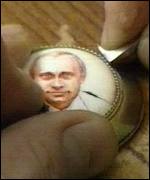 Artist preparing the Putin portrait