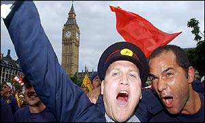 The union wants the pay of a qualified firefighter to rise from �21,500 a year to �30,000