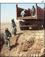 Destruction of Iraqi sarin rockets