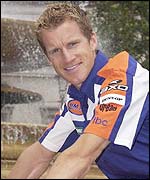 McWilliams believes Neil Hodgson is capable of beating Carl Fogarty's Superbike tally