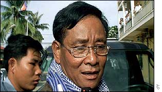 Former Khmer Rouge commander Nuon Paet arrives at the Supreme Court in Phnom Penh