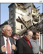 European Commissioner Gunter Verheugen, left, in Karlin with Prague Mayor Igor Nemec