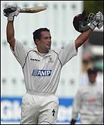 Hollioake completes a C&G Trophy century