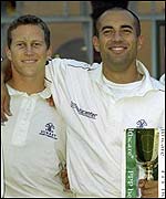 Hollioake celebrates with Jon Batty