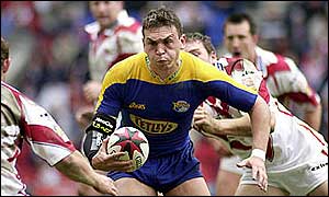 Sinfield goes on the attack against St Helens