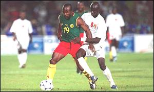 Patrick Suffo in action against Mali at the 2002 Nations Cup semi-final. 