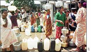 Women collect water in drought-stricken southern India