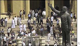 Iraqi Muslims leave Friday prayers in Baghdad 