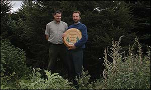 David Brown (left) and George Agnew of the Rougham estate with award