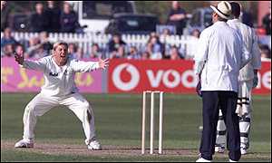 Warne makes a confident appeal