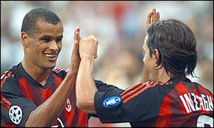 Rivaldo and Filipo Inzaghi celebrate for AC Milan who won 2-1