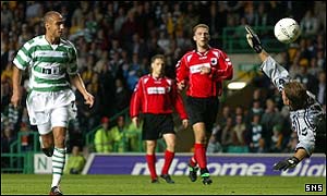 Henrik Larsson completes his hat-trick