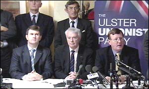 David Trimble with other leading Ulster Unionist members