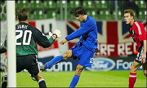 Van Nistelrooy grabs his second to give Bayer Leverkuson a lot to do if they are to get back into the game