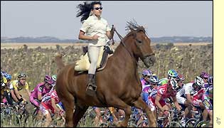 Locals find a novel way of watching the race