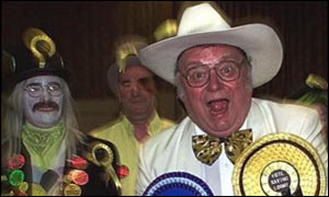 Howlin' Laud Hope with Monster Raving Loonies