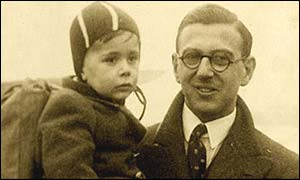Nicholas Winton with one of the children in rescued