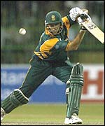 Jacques Kallis pushes the ball into the covers