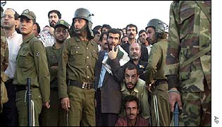 Crowd at the hanging