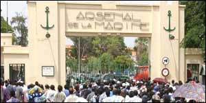 Crowds at the ferry port in Dakar