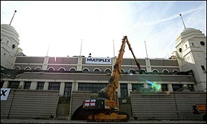 The twin towers, Wembley Stadium